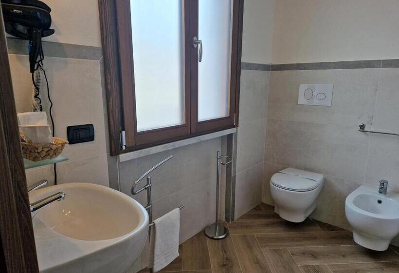 Номер Стандарт с Балконом, Le Rustiche Foresteria