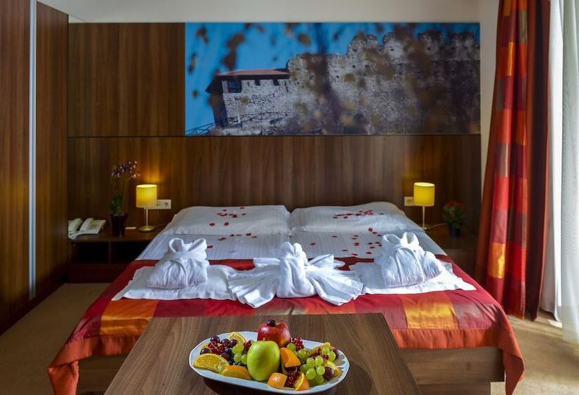 آپارتمان سوپریور 1 خوابه, Royal Club