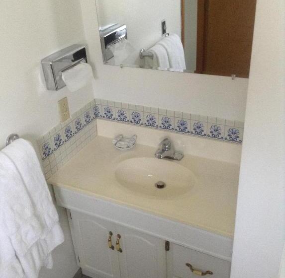 Номер Стандарт, Marina Motel