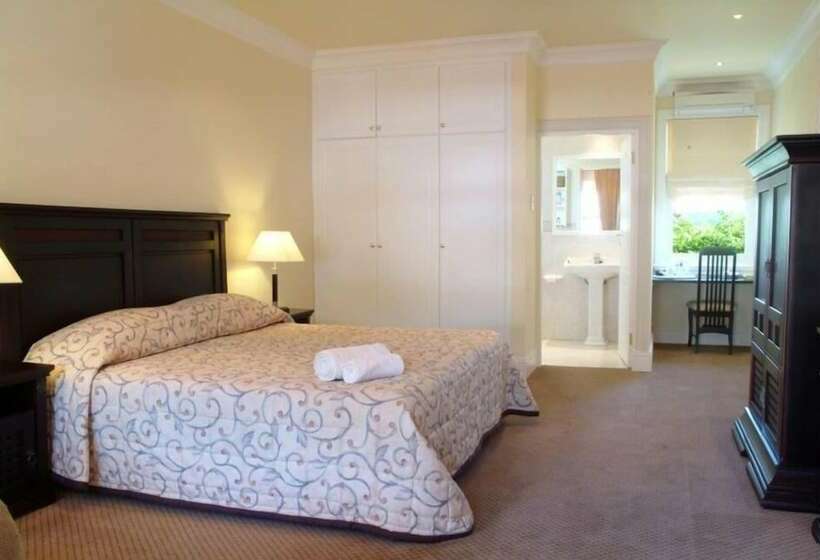 Quarto Estandar, Sicas Guest House