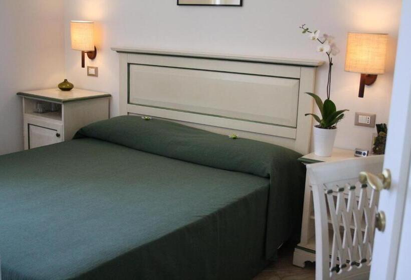 Standard Room, Alla Corte Del Picchio Room & Breakfast