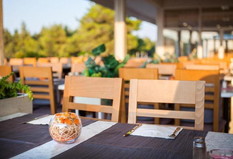 Люкс Комфорт, Hvar