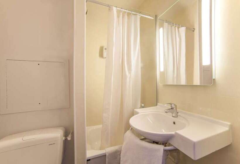 Номер Стандарт Адаптированный для Инвалидов, B&b Hotel Paris Malakoff Parc Des Expositions