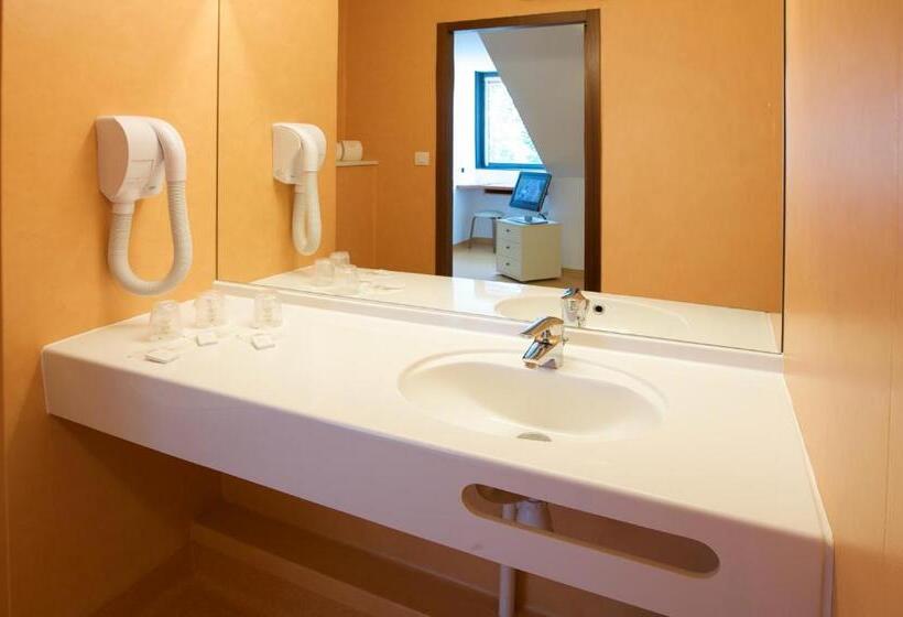 Номер Стандарт Трехместный, Beddy Bye Hôtel