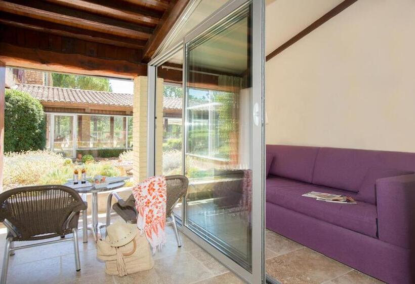 Четырехместный Номер Superior, Vacances Bleues Hôtel Castel Luberon