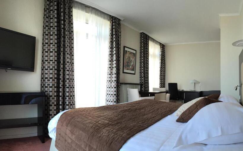 Номер Стандарт Вид на Озеро, Savoy Hôtel Evian