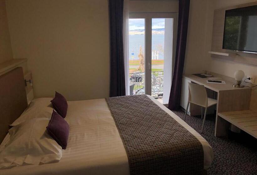 Номер Стандарт Вид на Озеро, Savoy Hôtel Evian