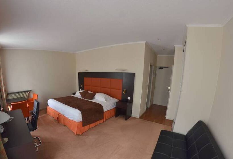 Номер Комфорт, Savoy Hôtel Evian