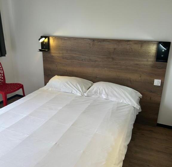 Номер Стандарт, The Originals Access, Hôtel Tulle