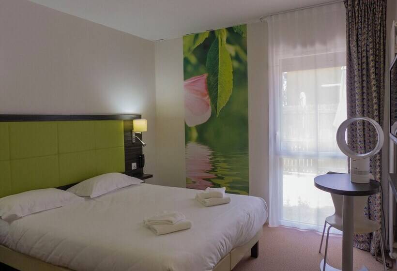 Номер Стандарт, Hôtel La Verriaire   The Originals