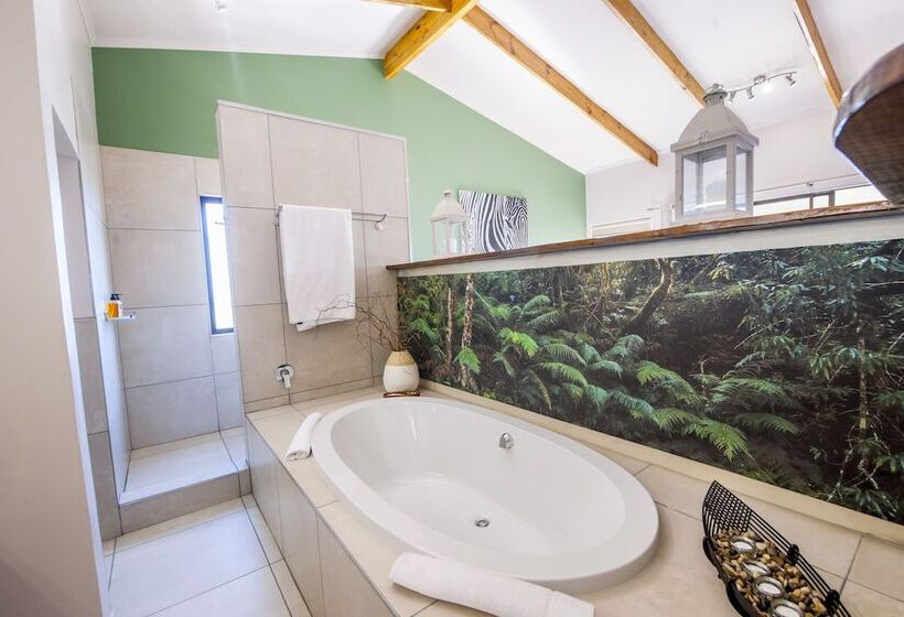 Suíte, Elephant Hide Of Knysna Guest Lodge