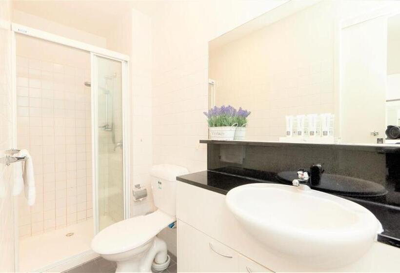 1 Bedroom Penthouse Apartment, Arrow On Swanston