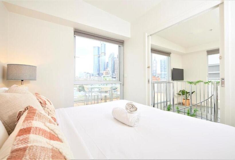 1 Bedroom Penthouse Apartment, Arrow On Swanston