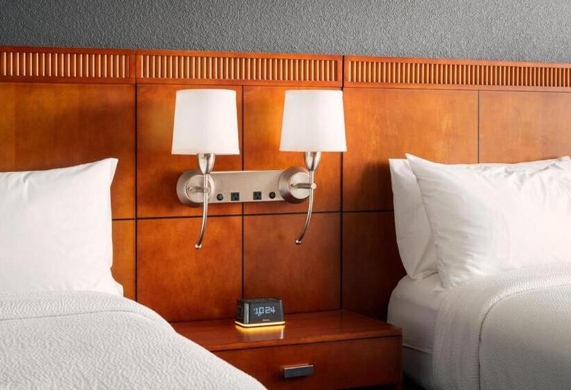 Номер Стандарт, Courtyard By Marriott St. Petersburg Downtown