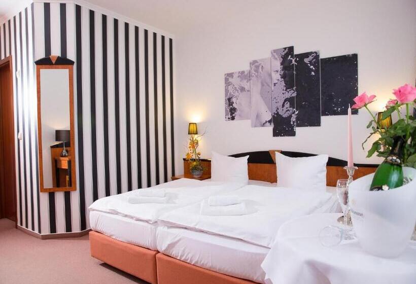 Люкс, Pension Weinberg Güstrow