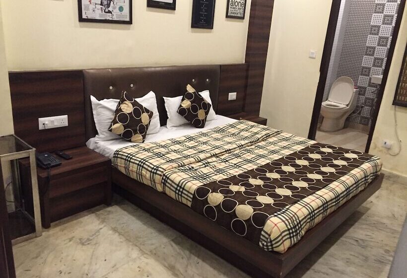 Номер Deluxe, Spot Inn