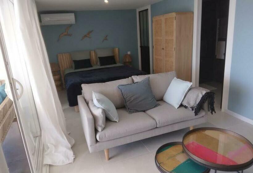 Номер Стандарт Вид на Море, Le Spot 577- Adults Only