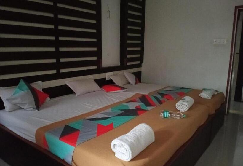 Трехместный Номер Deluxe, Malhar Palace