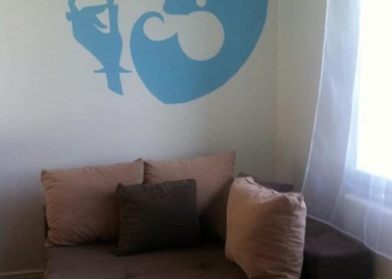 标准单人间共用浴室, Hostel Flensburg