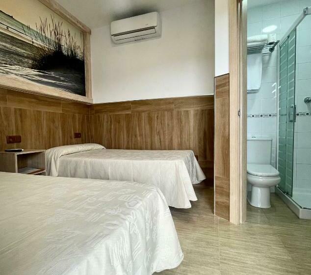 스탠다드 룸, Hostal Noli