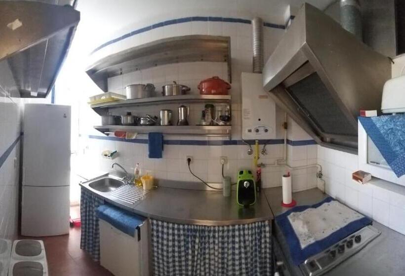 اتاق استاندارد سه نفره, Casa Das Ancoras   Figueira Da Foz Buarcos
