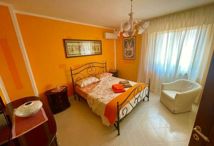Четырехместный Номер Стандарт Вид на Море, Lalu S B&b