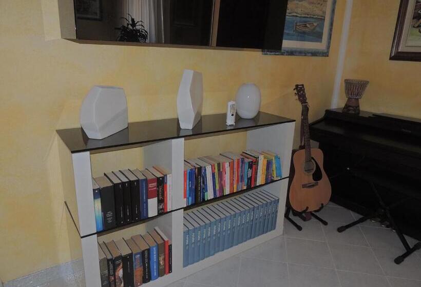 Четырехместный Номер Стандарт Вид на Море, Lalu S B&b