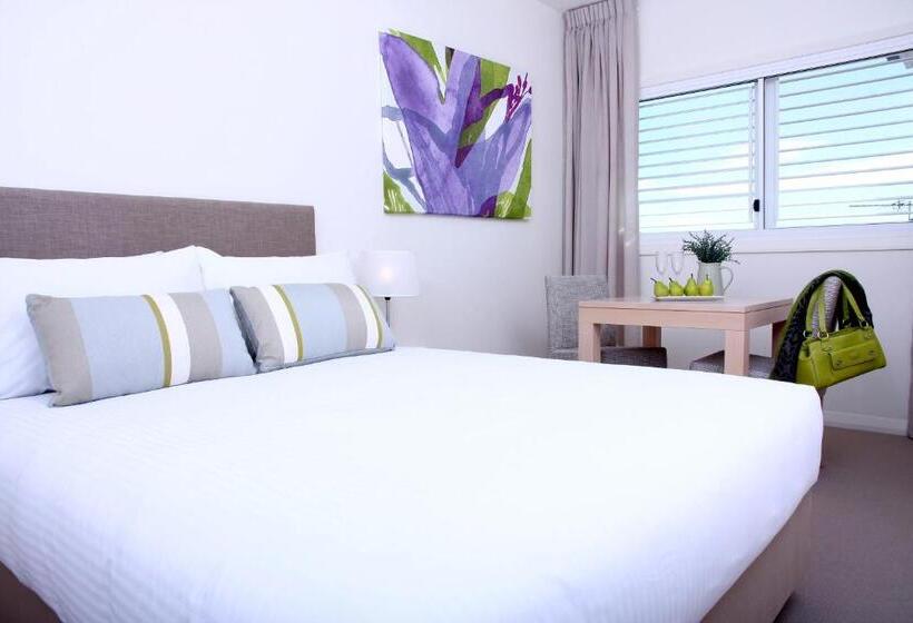 스탠다드 스튜디오, Domain Serviced Apartments
