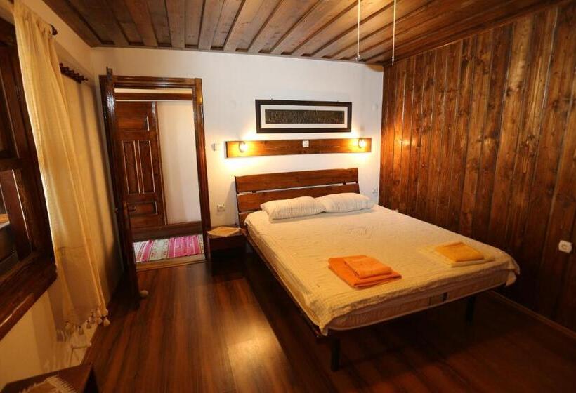 패밀리 스위트, Akropolis Guest House