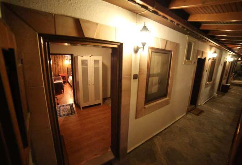 기본룸, Akropolis Guest House
