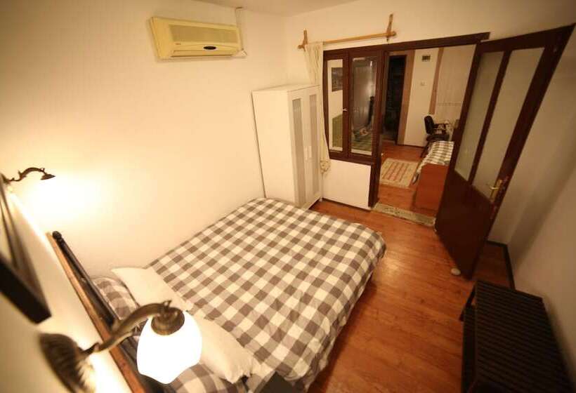 패밀리 룸, Akropolis Guest House