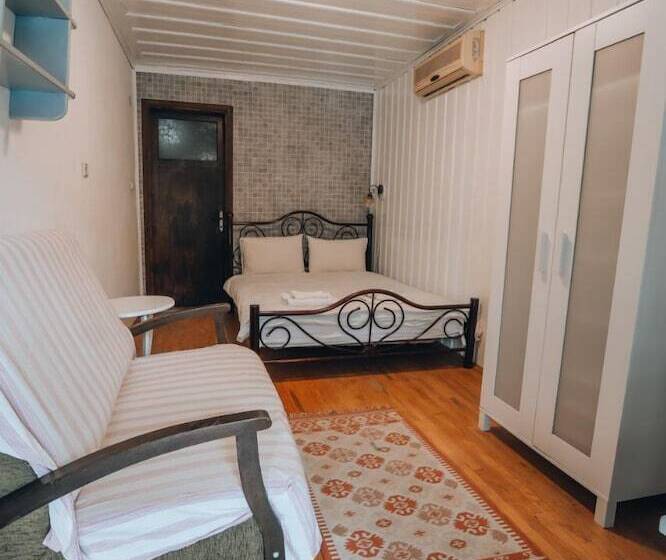 스탠다드 룸, Akropolis Guest House