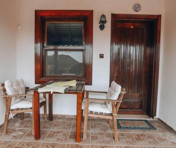 디럭스 룸, Akropolis Guest House