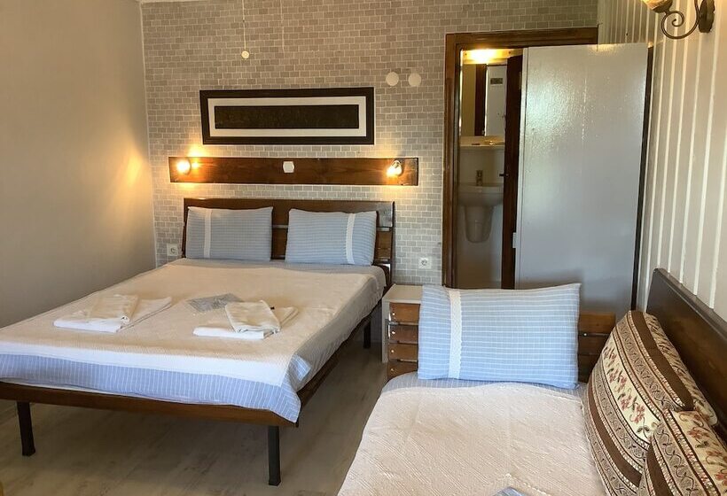 디럭스 룸, Akropolis Guest House