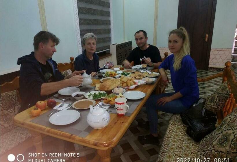 اتاق استاندارد, Shayx Jalol