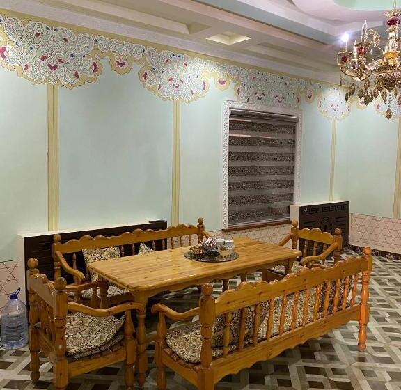 Economy Triple Room, Shayx Jalol