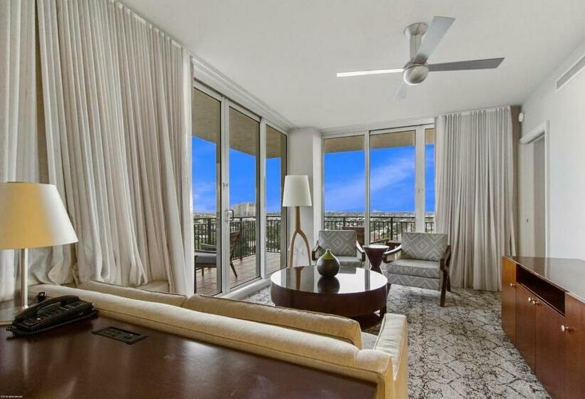 스위트 킹사이즈 침대, Singer Island Beach Resort And Spa, Located At The Palm Beach Resort