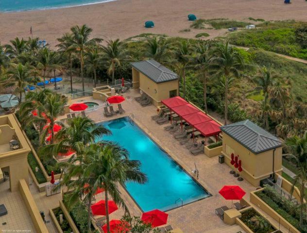 발코니가 있는 스위트, Singer Island Beach Resort And Spa, Located At The Palm Beach Resort