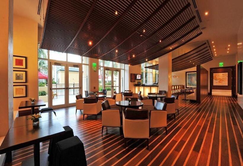 스위트 킹사이즈 침대, Singer Island Beach Resort And Spa, Located At The Palm Beach Resort