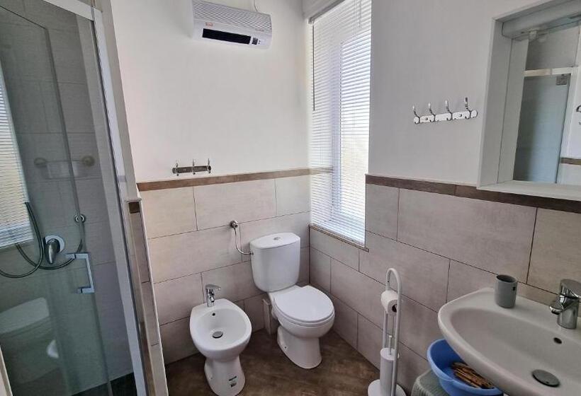 Номер Стандарт, Meridian B&b