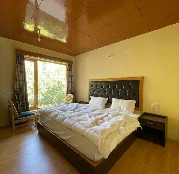 اتاق استاندارد, Hinjumaa Guest House