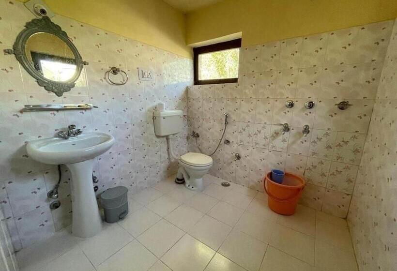 اتاق استاندارد, Hinjumaa Guest House