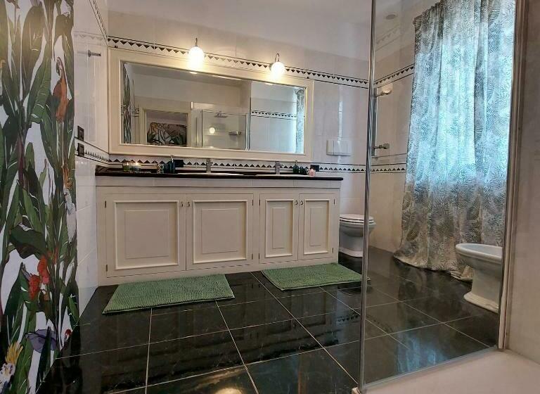 اتاق استاندارد, Aura Relais