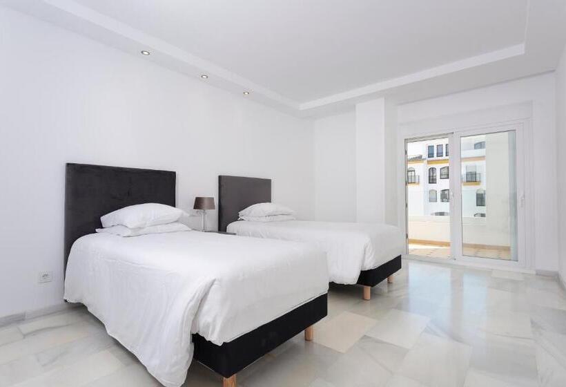 Апартаменты Deluxe 3 Спальни, B51 Executive Flats Marbella