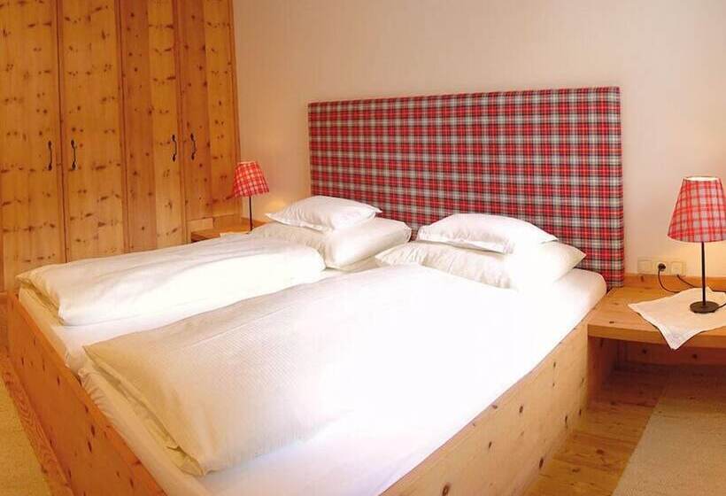 Люкс, Lechquell Hotel Post