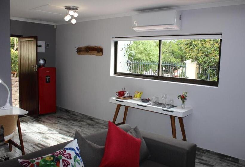 디럭스 룸 킹사이즈 침대, Somerset Hill Guest House