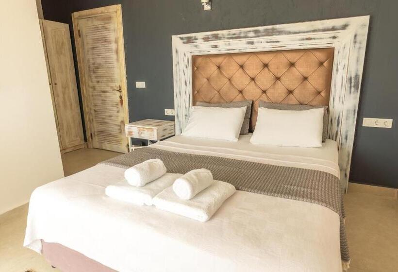 Номер Стандарт Вид на Море с Балконом, Sultan Hotel Kalkan