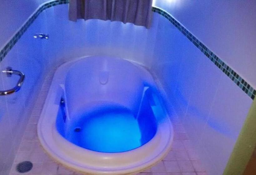Люкс с гидромассажем, Hot Springs Flat Apart Hotel Master Luxo Com Banheira