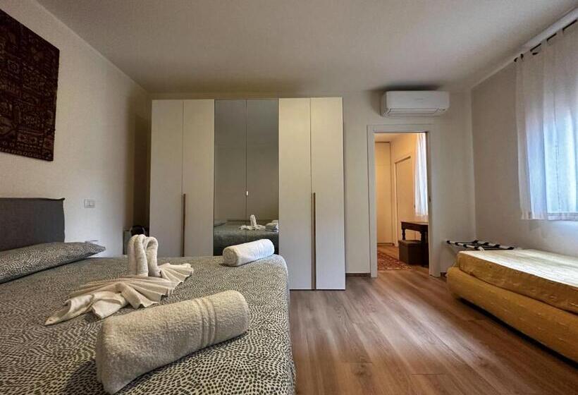 Апартаменты Deluxe 1 Спальня, Extravaganza Room And Suite Apartment City Center