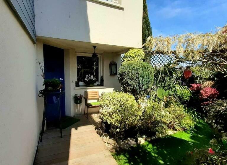 اتاق استاندارد با سرویس بهداشتی مشترک, Chambre Et Jardin